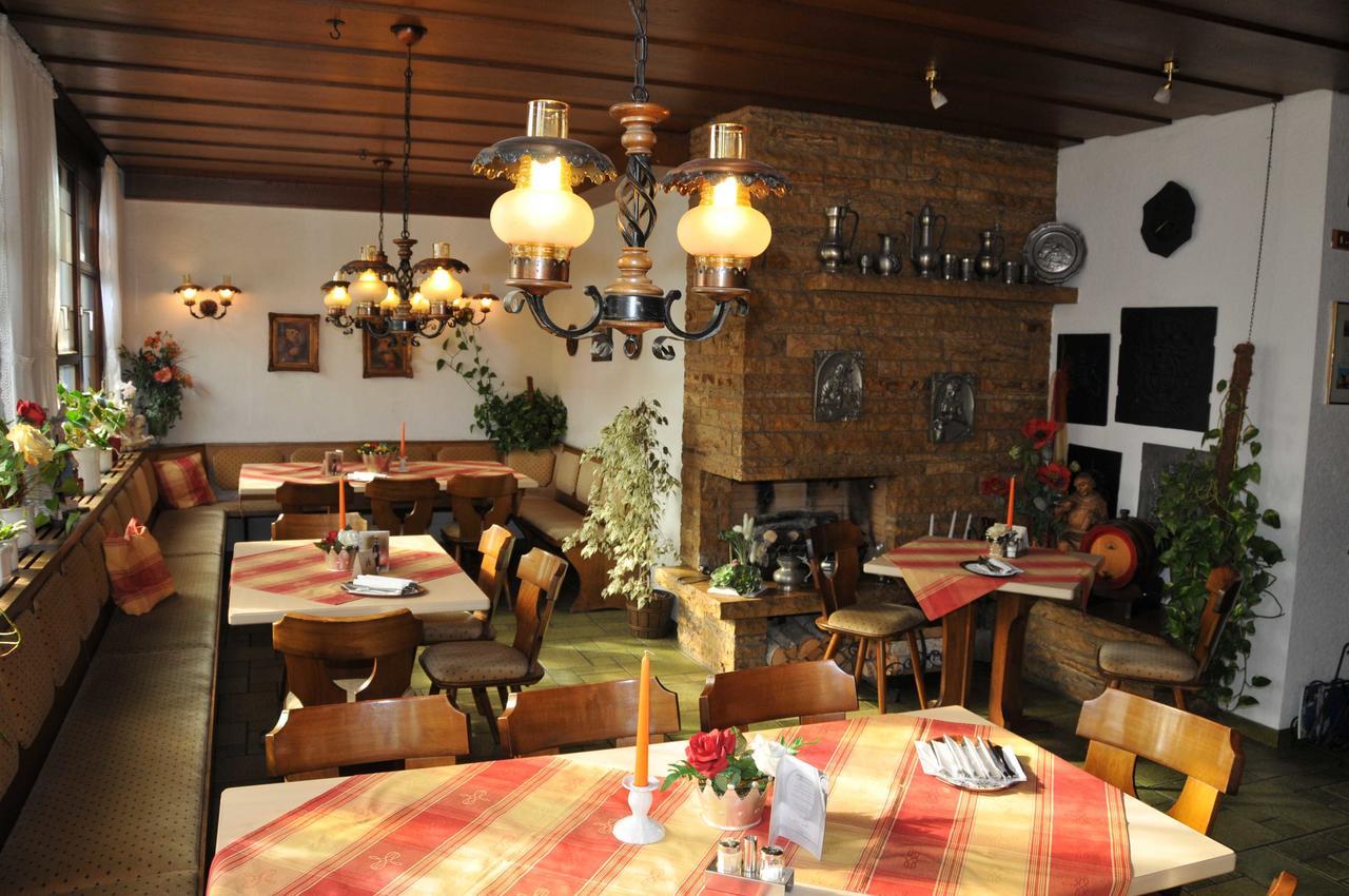Hotel Gasthof Ratstube Kirchheim unter Teck Ngoại thất bức ảnh